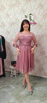Rochie roz din voal cu sclipici si maneci din tull cu broderie ●42 ●44 ●46