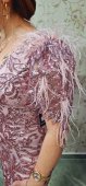 Rochie elegantă din tull cu paiete si fulgi la mâneci.
