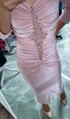 Rochie eleganta accesorizata cu fronseu si broderie maxi din margele.