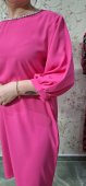 Rochie fucsia cu strasuri la gat 