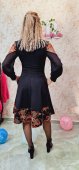 Rochie neagra din material elastic si broderie aurie cu rosu. ●40 ●42