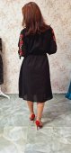 Rochie din 100% bumbac,model traditional cu imprimeu rosu si elastic in talie